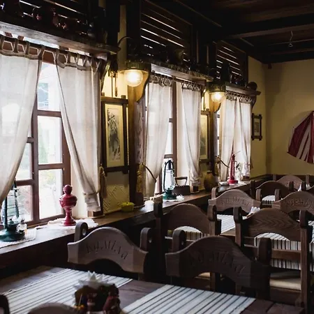 готель-ресторан каміла Hotel Polyana (Transcarpathia)