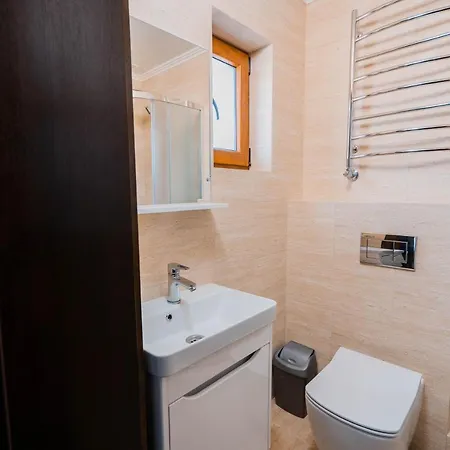 готель-ресторан каміла * Polyana (Transcarpathia)