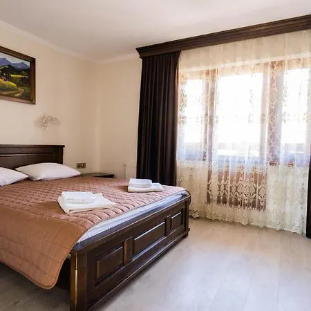 Hotel готель-ресторан каміла Polyana (Transcarpathia)