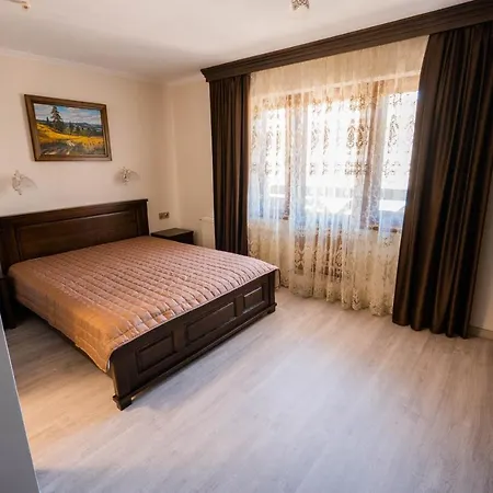 готель-ресторан каміла * Polyana (Transcarpathia)