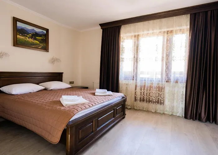 Hotel готель-ресторан каміла Polyana (Transcarpathia)